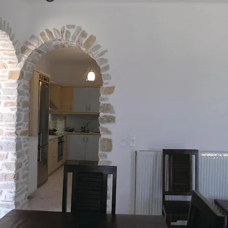 Holiday home Cozy In Ampela, Paros With Wifi Isterni (Paros)